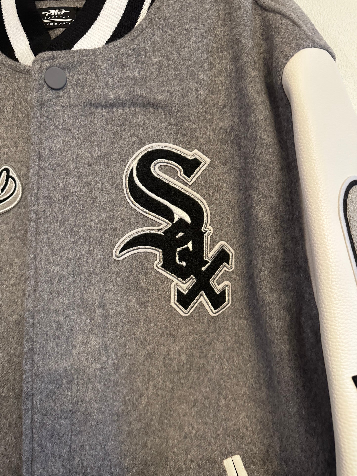 CHICAGO WHITE SOX VARSITY JACKET PRO STANDARD