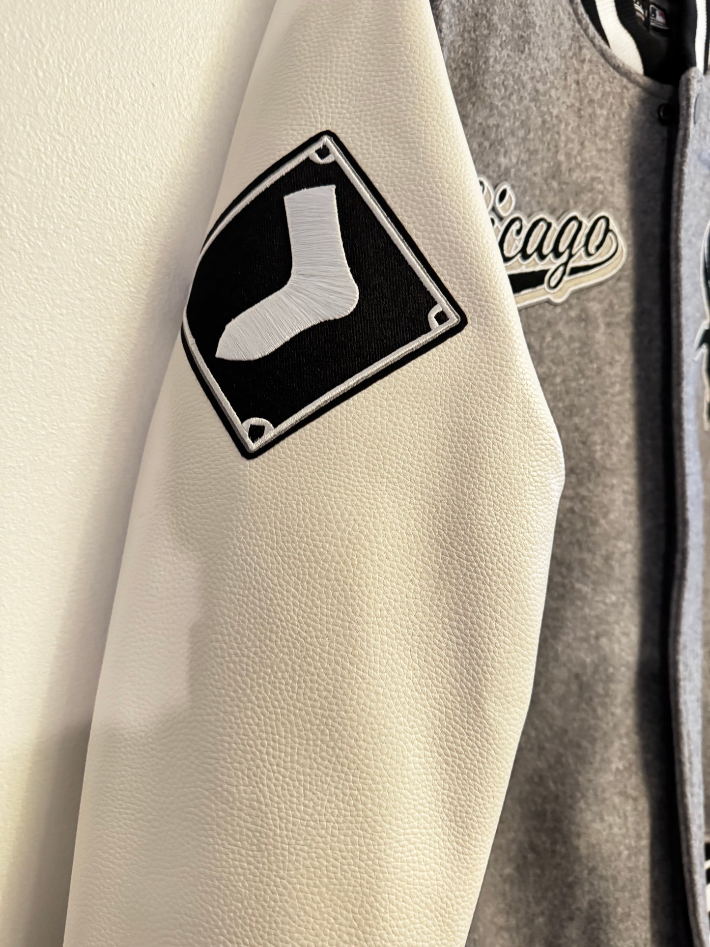 CHICAGO WHITE SOX VARSITY JACKET PRO STANDARD