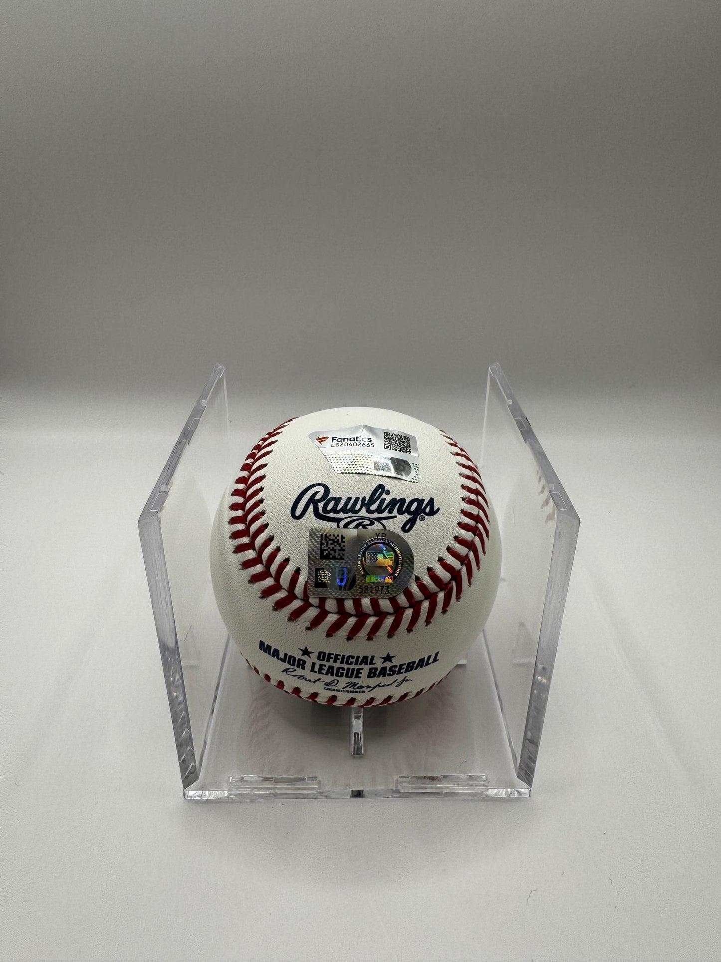 BOLA FIRMADA JORDAN WALKER Inscripción “MLB DEBUT 3-30-23”