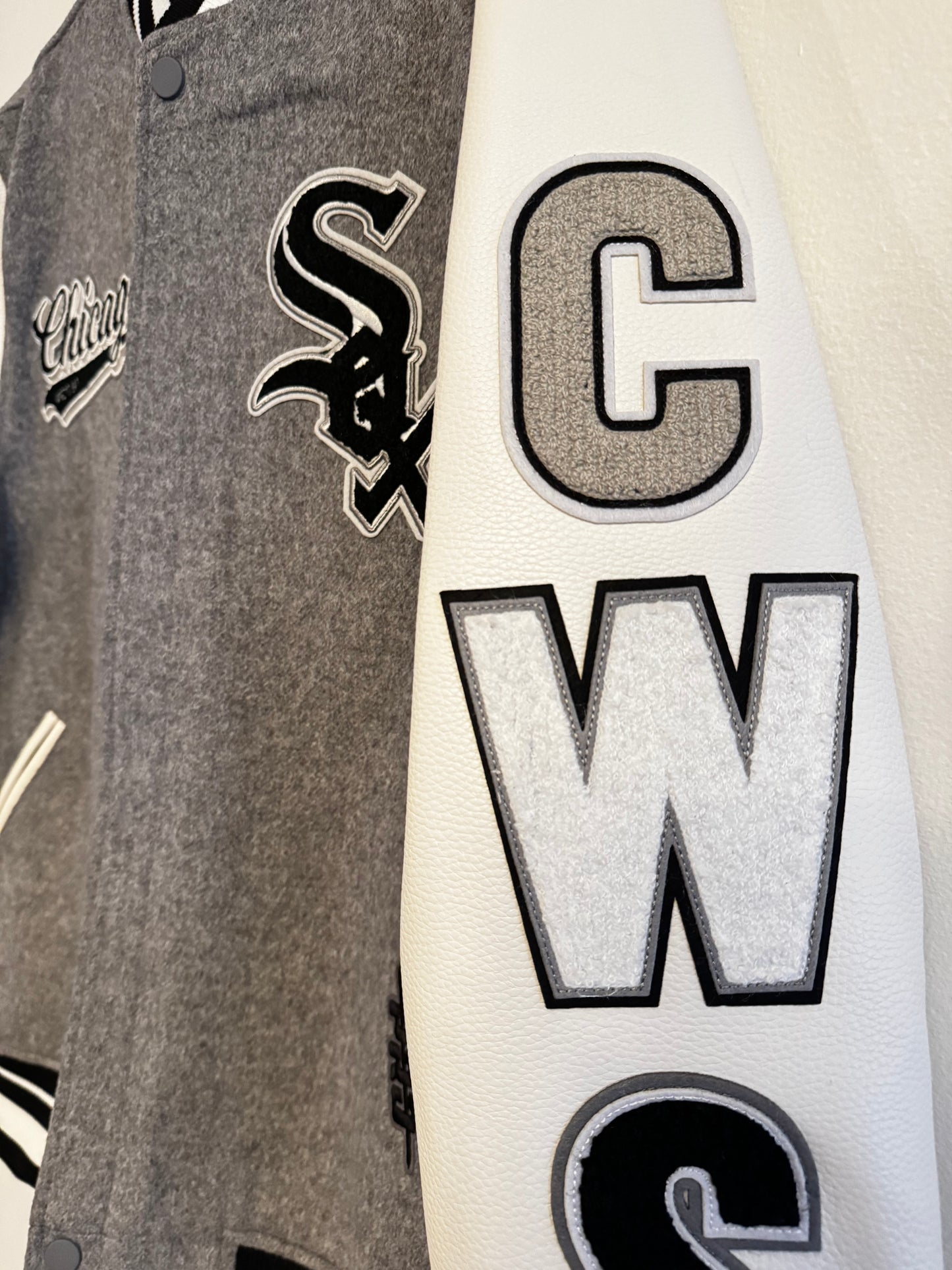 CHICAGO WHITE SOX VARSITY JACKET PRO STANDARD